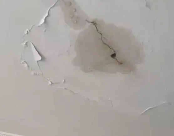 西畴阳台漏水维修公司分享下屋面防水工程质量问题原因分析